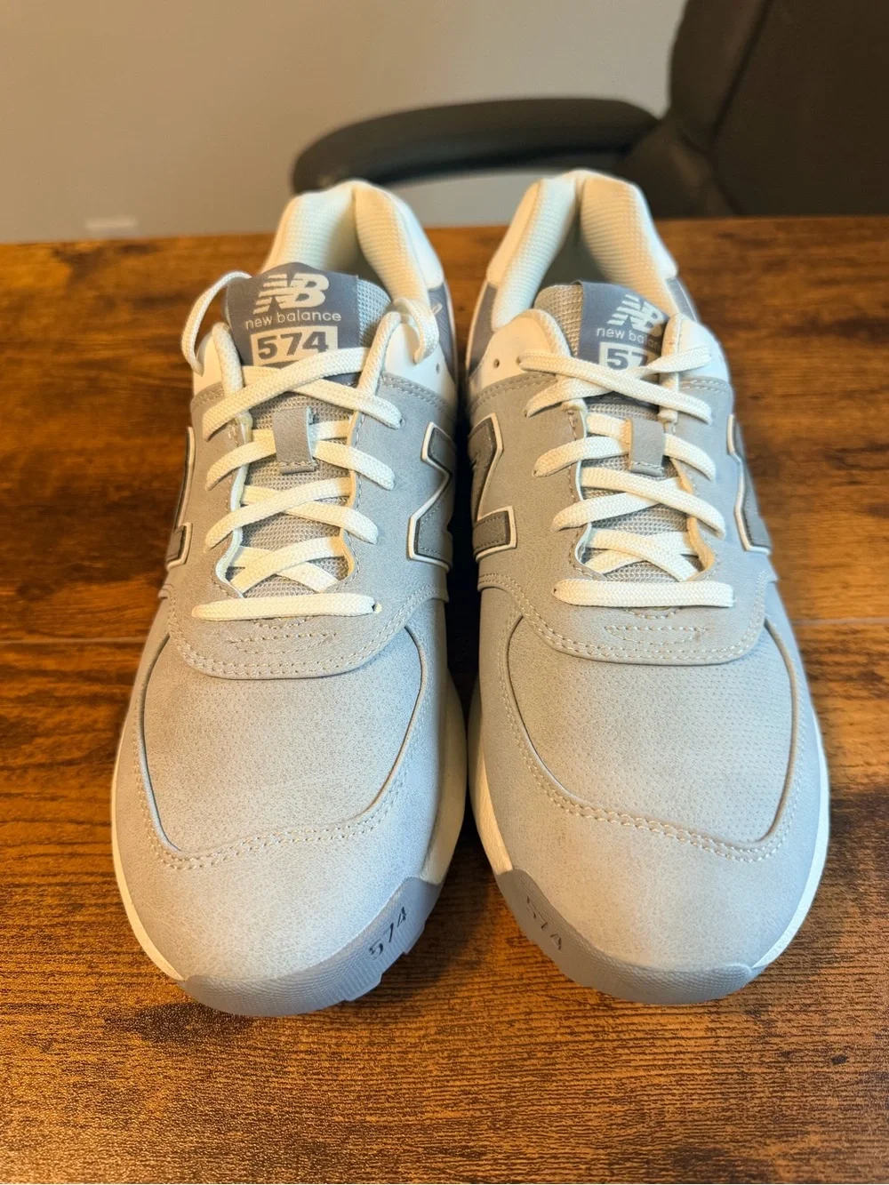 New Balance 574 Classic Sneakers in Light Gray 10W (no box)